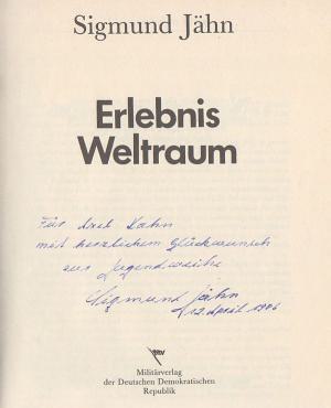 2018-08-25-signatur-sigmund-jaehn-erlebnis-weltraum.jpg