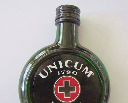 2015-12-26-unicum01.jpg