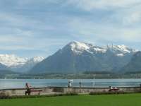 Blick auf den Thuner See und Niesen